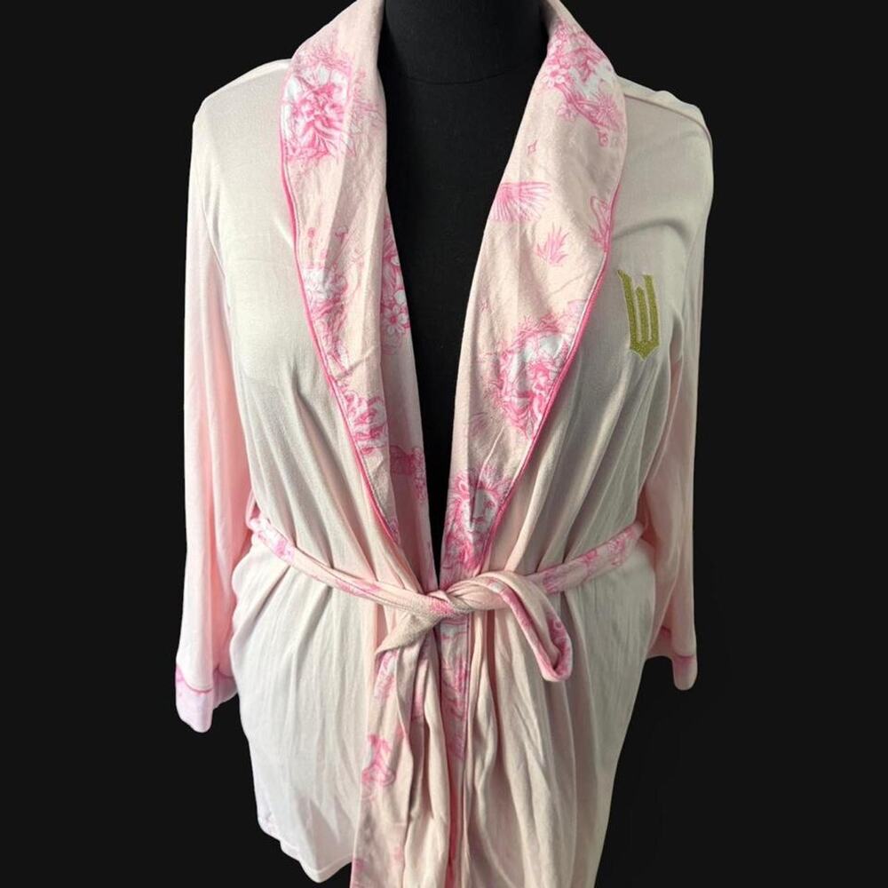 Wicked pink white robe